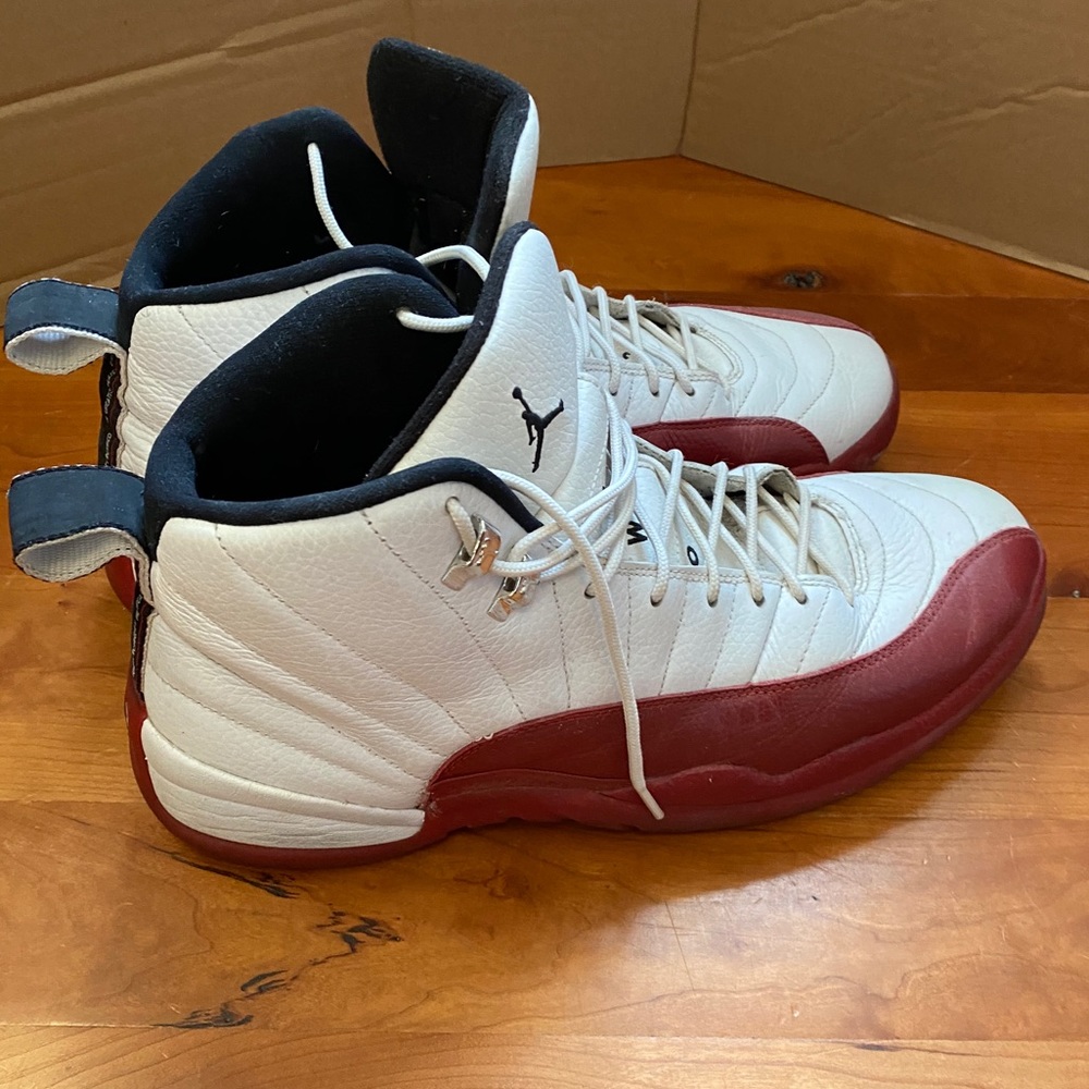 Jordan 12 Retro